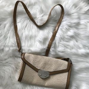🌸 Sofía Vergara crossbody bag!